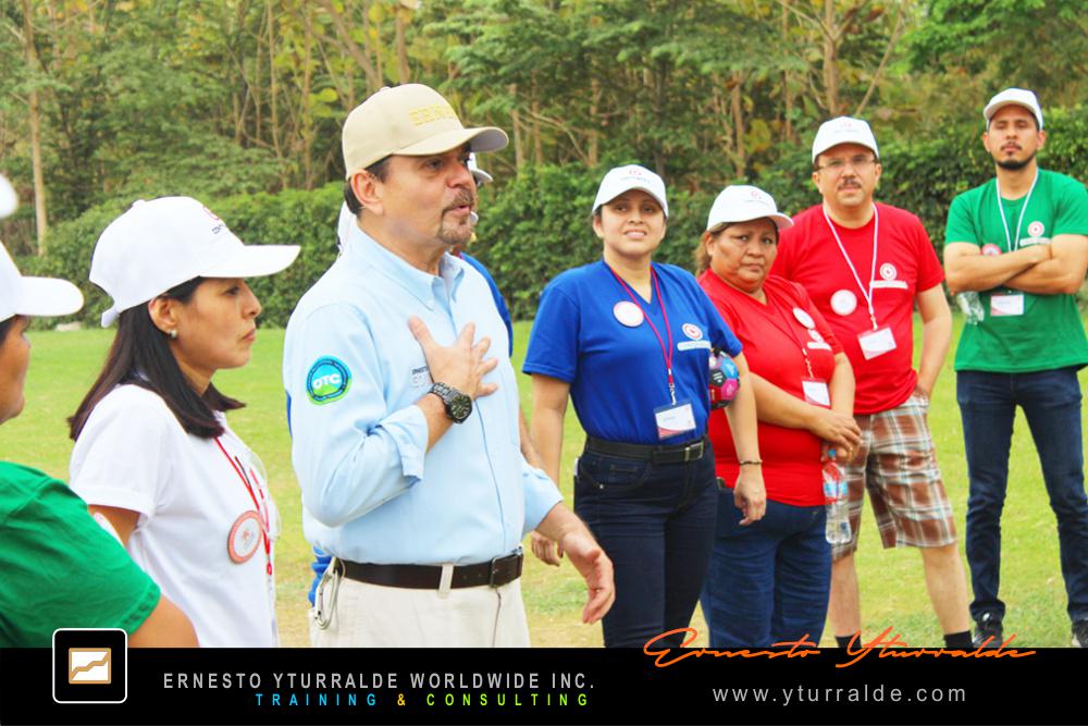 Ernesto Yturralde | Facilitador internacional de Talleres de Cuerdas Bajas y Team Building en LATAM, USA y El Caribe