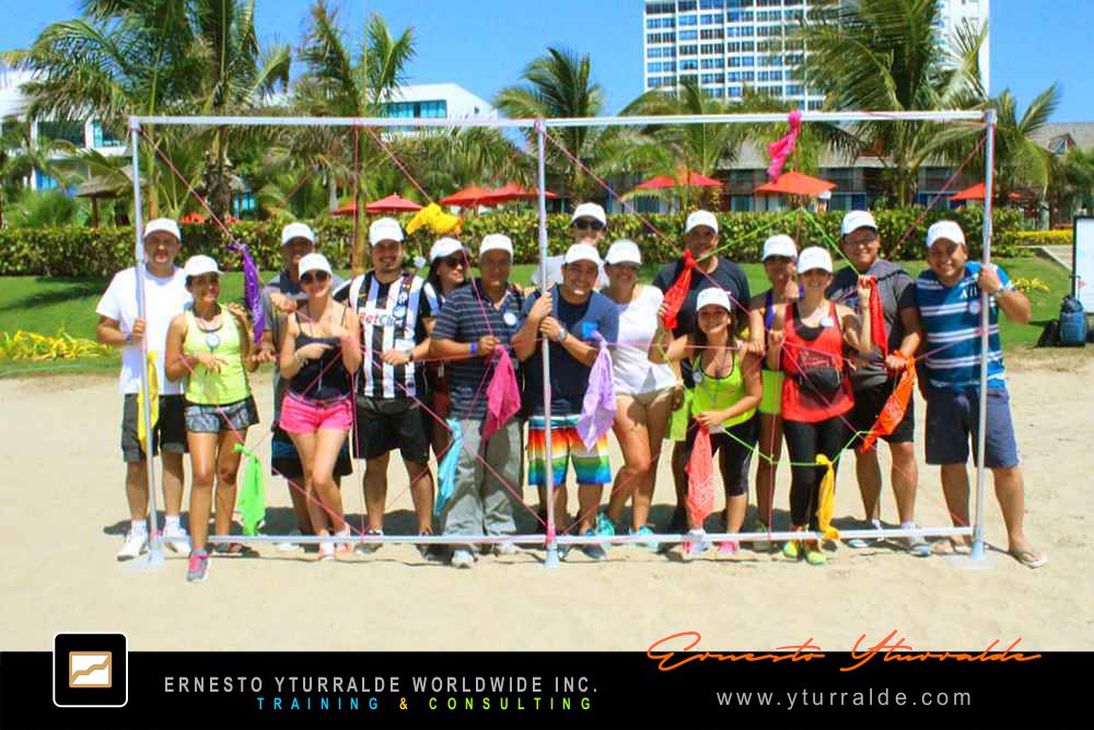 Team Building Guru | Taller de Cuerdas vivencial con Aprendizaje Experiencial para desarrollar confianza y colaboración