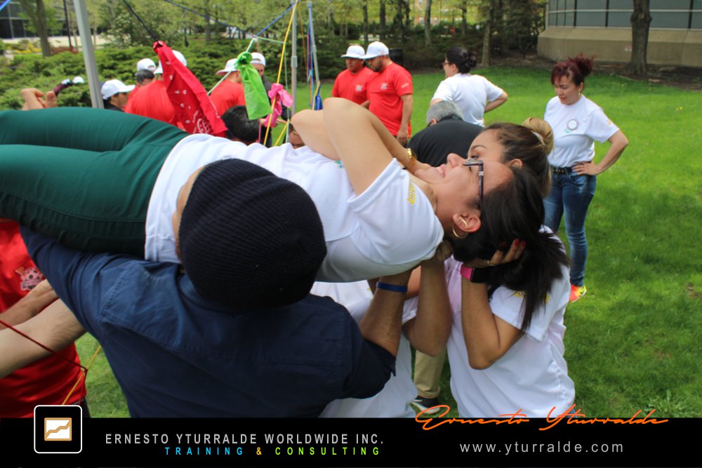 Dinámicas de Grupo en Talleres de Cuerdas | Team Building para empresas