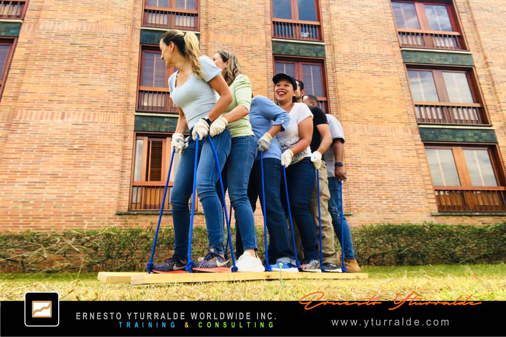 Team Building Empresarial | Experiencias con cuerdas bajas para fortalecer la colaboración