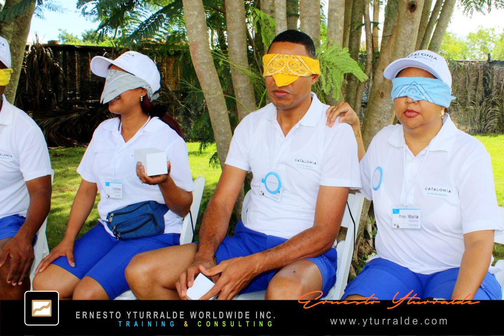 Team Building Empresarial | Actividades de cuerdas bajas que fortalecen la comunicación