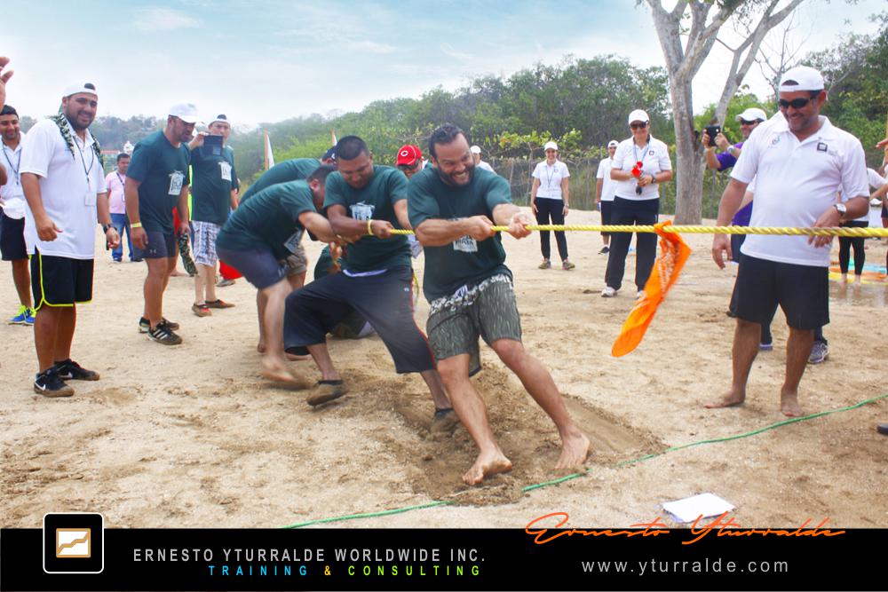 Actividades de Team Building vivenciales | Talleres de Cuerdas Bajas para engagement y resultados