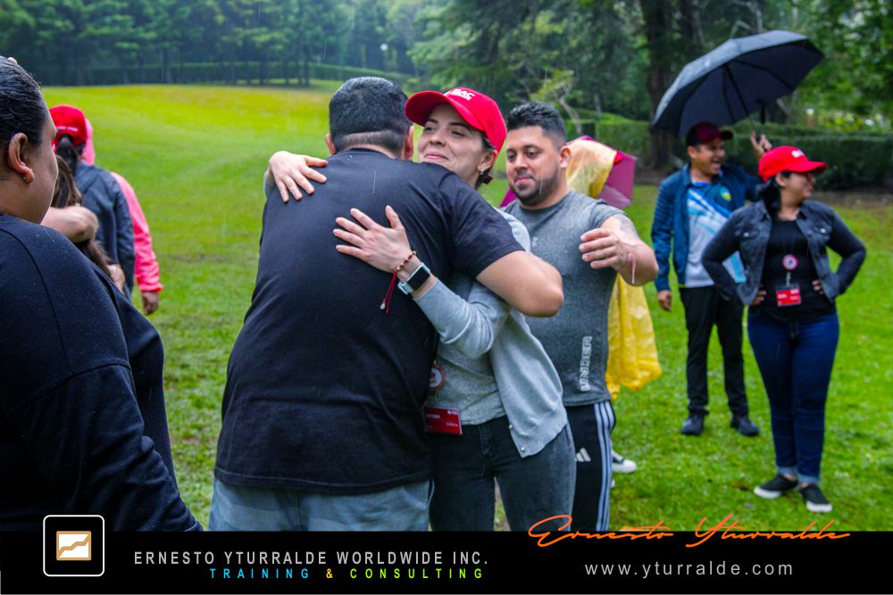 Retos corporativos en Team Building | Talleres de Cuerdas Bajas para equipos de trabajo